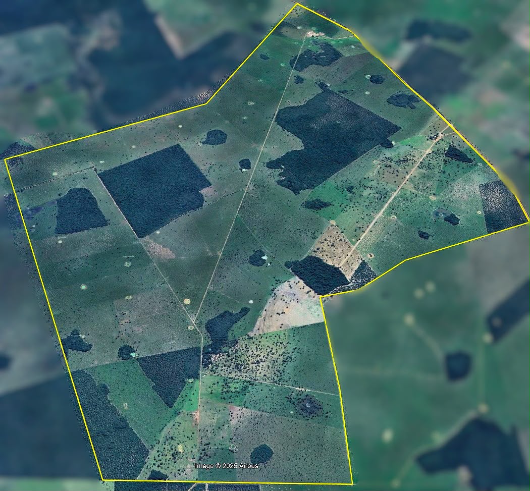 Fazenda à Venda em Aruanã, GO / dupla aptidão / 3.363 hectares de área total / 968 hectares de área em lavoura / 307km de Goiânia / Benfeitorias Completas