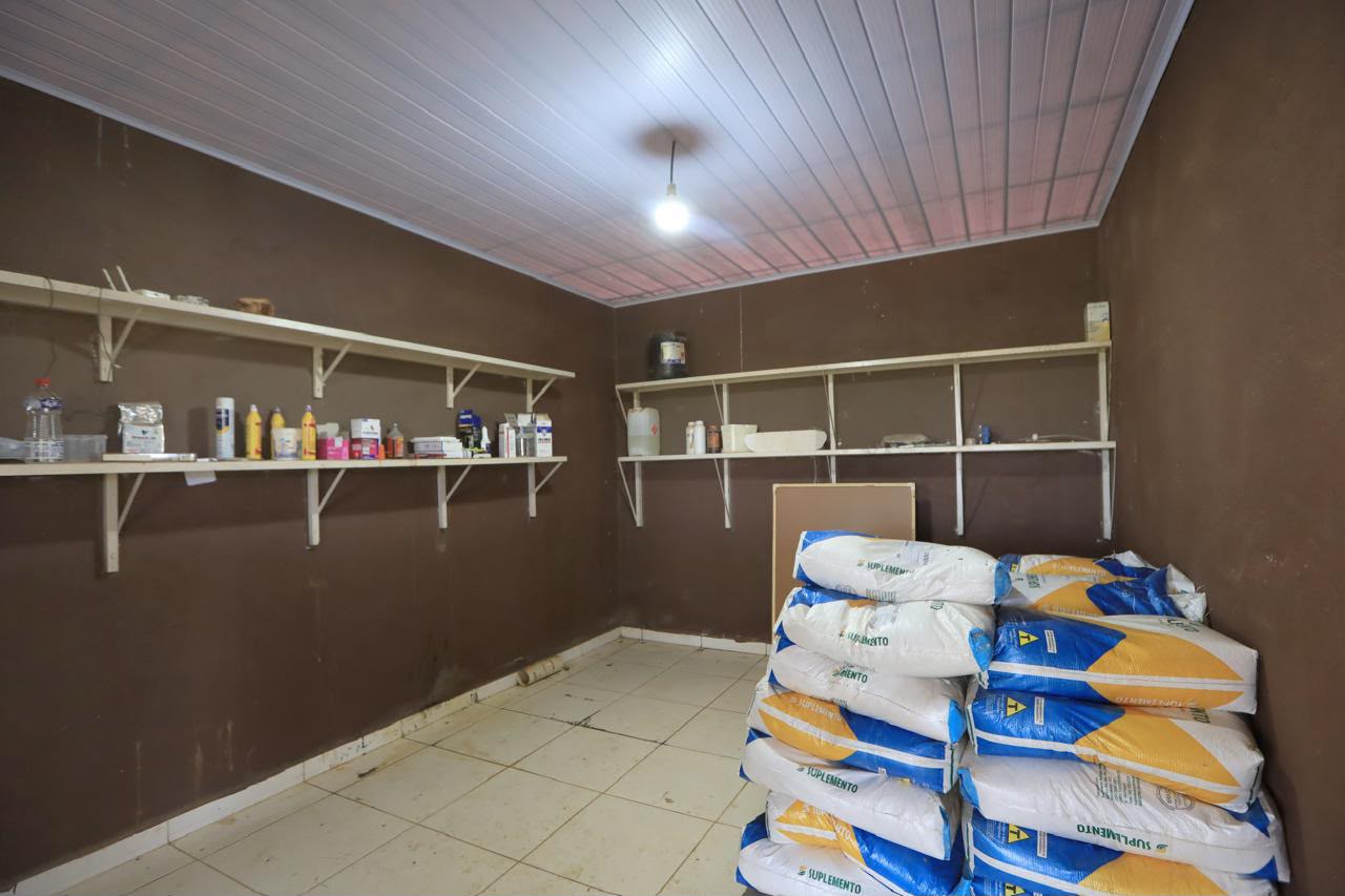 Fazenda de Alto Padrão / 18alq(GO) de Terra de cultura / São Miguel do Passa Quatro / 80km de Goiânia / 400 cabeças de gado / 850 metros de altitude / Fazenda plana / Benfeitorias Completas
