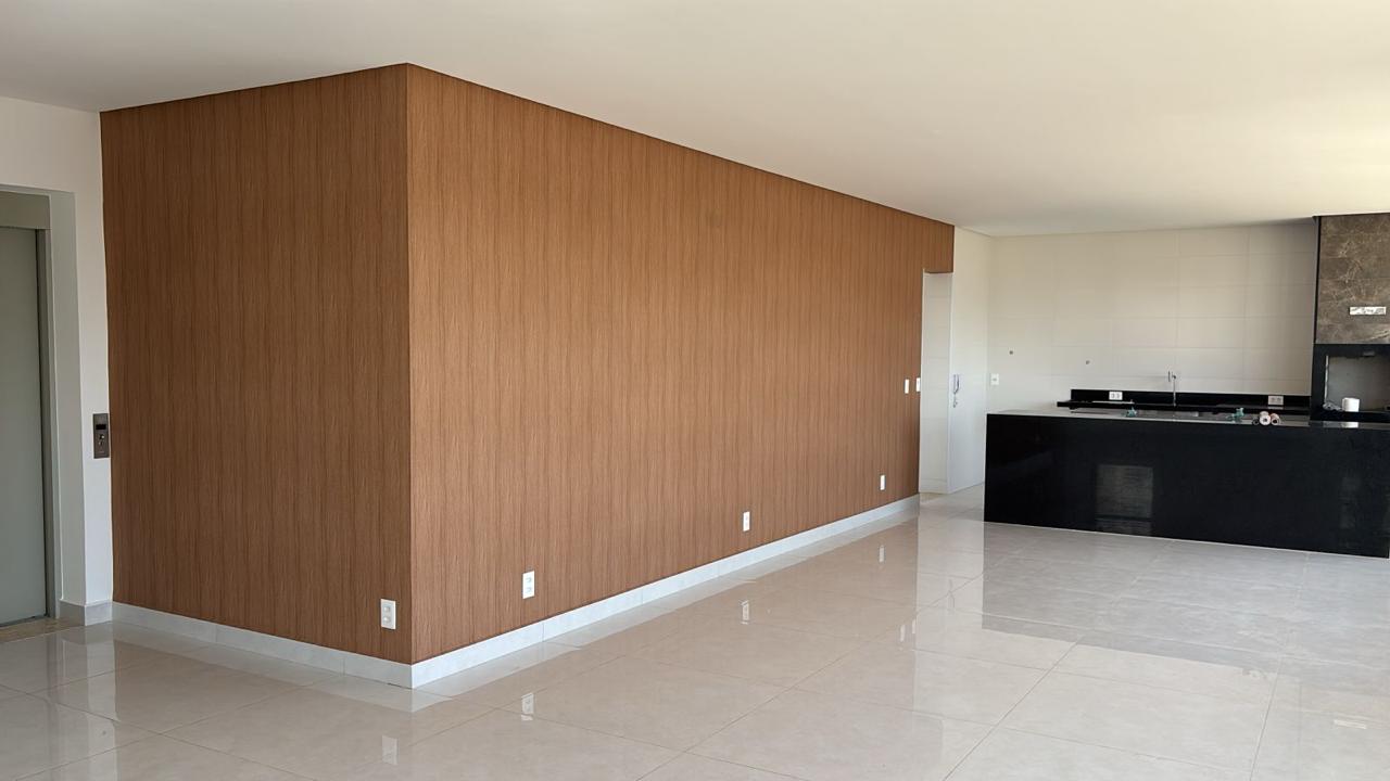 Apartamento de Alto Padrão no Cristal Tower – Setor Bueno, 202 m² | 4 Suítes