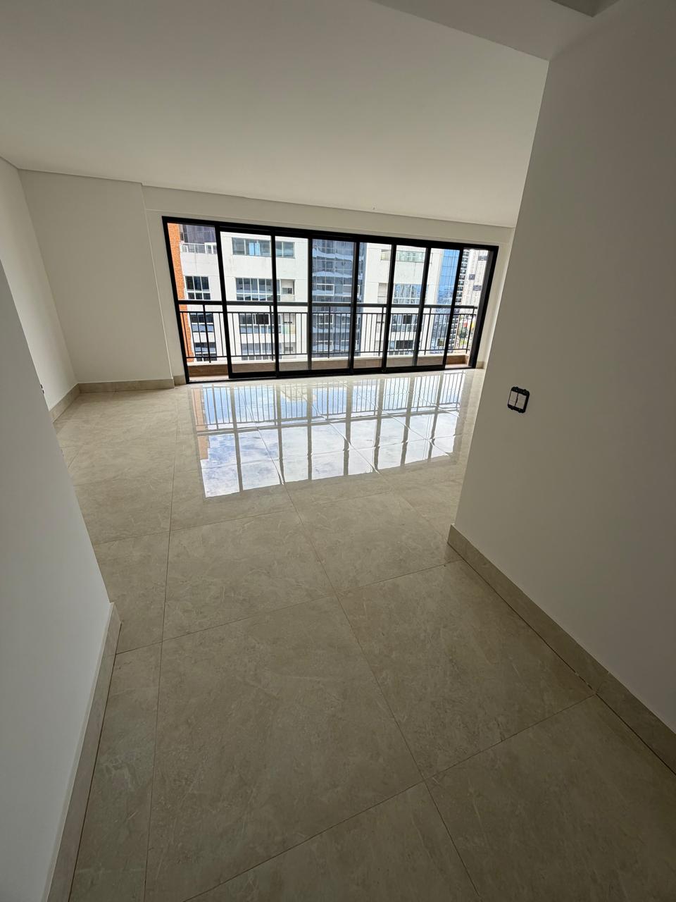 Apartamento Alto Padrão no Residencial Arte Verde - 4 Suítes Plenas com Elevador Privativo, Setor Marista