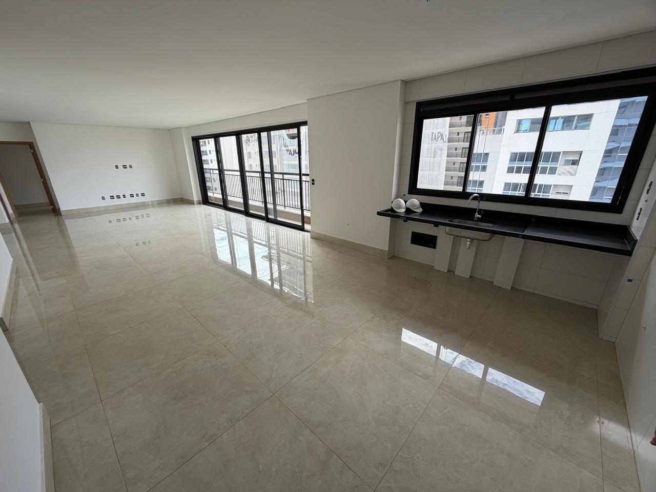 Apartamento Alto Padrão no Residencial Arte Verde - 4 Suítes Plenas com Elevador Privativo, Setor Marista